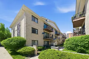 7204 W Cortland St, Elmwood Park, IL 60707 - Photo 1