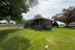 1698 E 950th Rd, Tonica, IL 61370 - Photo 2