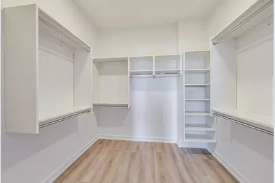 8025 Skokie Boulevard #302, Skokie, IL 60077 - Photo 12