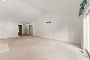 2412 Stillwater Dr, Champaign, IL 61821 - Photo 10