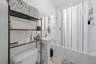 2736 W Francis Pl, Chicago, IL 60647 - Photo 10