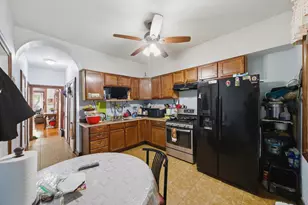 2736 W Francis Pl, Chicago, IL 60647 - Photo 8