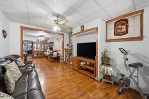 2736 W Francis Pl, Chicago, IL 60647 - Photo 4