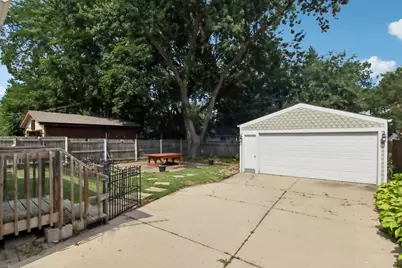 409 Hubbard Avenue, Elgin, IL 60123 - Photo 36