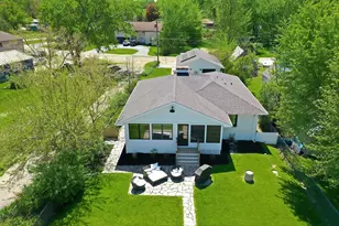 624 Country Club Dr, McHenry, IL 60050 - Photo 2