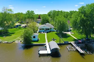 624 Country Club Dr, McHenry, IL 60050 - Photo 1