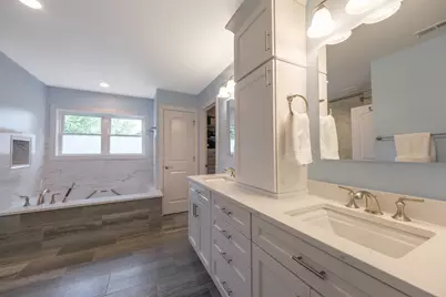586 Earl Drive, Northfield, IL 60093 - Photo 14