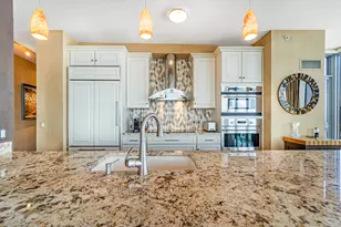 100 E 14th St, Chicago, IL 60605 - Photo 8