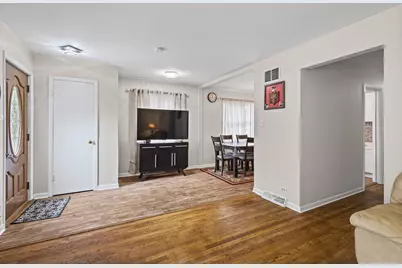 8240 45th Street, Lyons, IL 60534 - Photo 6