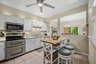 516 King Ave, East Dundee, IL 60118 - Photo 8