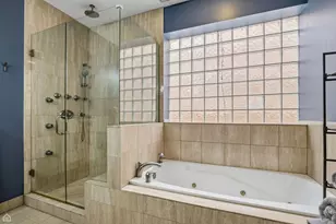1752 W Erie St, Chicago, IL 60622 - Photo 22
