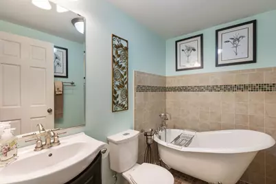 2101 Timber Lane, Wheaton, IL 60189 - Photo 12