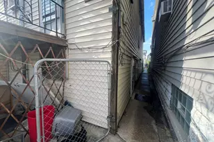 2111 W 50th Pl, Chicago, IL 60609 - Photo 24