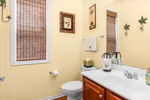 390 Bloomfield Cir E, Oswego, IL 60543 - Photo 6