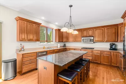 390 Bloomfield Circle E, Oswego, IL 60543 - Photo 12