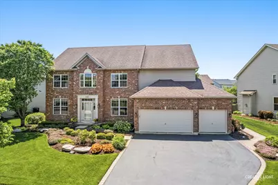 390 Bloomfield Circle E, Oswego, IL 60543 - Photo 1