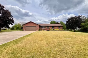 758 Marine Dr, Dixon, IL 61021 - Photo 2