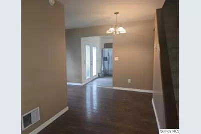 303 N Washington, Carthage, IL 62321 - Photo 6