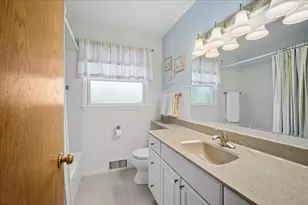 465 Princeton Ln, Deerfield, IL 60015 - Photo 14