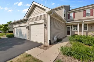 2950 Rutland Cir, Naperville, IL 60564 - Photo 2