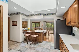 707 Chelsey Ct, Gurnee, IL 60031 - Photo 10