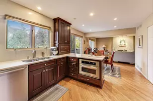 11515 Burr Oak Ln, Burr Ridge, IL 60527 - Photo 14