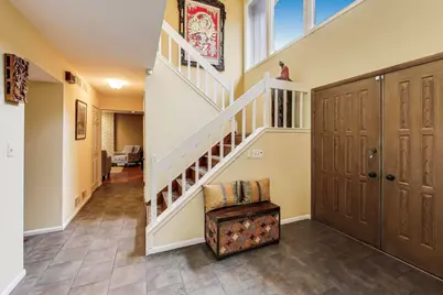 11515 Burr Oak Lane, Burr Ridge, IL 60527 - Photo 4