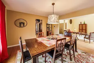 11515 Burr Oak Ln, Burr Ridge, IL 60527 - Photo 10