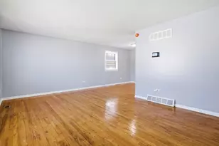 16544 Prairie Ave, South Holland, IL 60473 - Photo 4