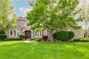 39598 Orchard Bluff Ln, Wadsworth, IL 60083 - Photo 1