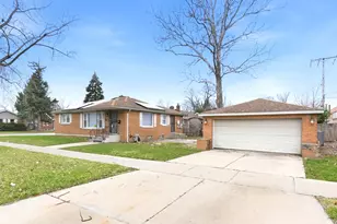 796 E 163rd St, South Holland, IL 60473 - Photo 1