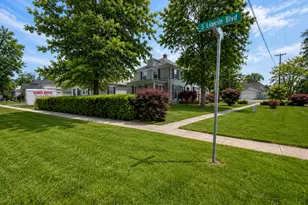 831 E 5th St, Centralia, IL 62801 - Photo 12