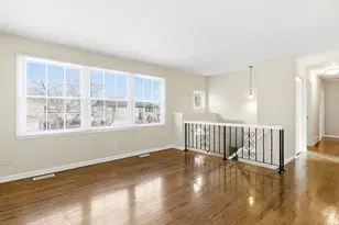 16419 Woodlawn W Ave, South Holland, IL 60473 - Photo 2