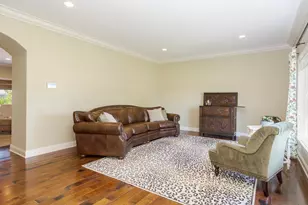 4 Bohrer Ct, Bloomington, IL 61704 - Photo 8