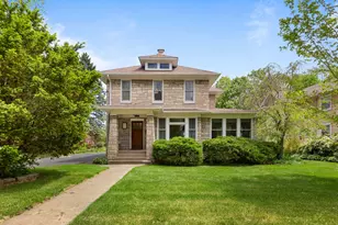 1021 N Sheridan Rd, Waukegan, IL 60085 - Photo 1