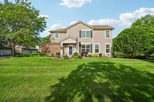 10003 Cummings St, Huntley, IL 60142 - Photo 2