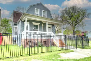 135 W 109th Pl, Chicago, IL 60628 - Photo 2