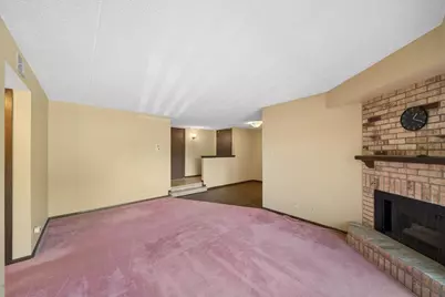 525 Cumnor Road #204, Westmont, IL 60559 - Photo 6