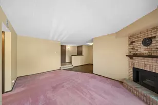 525 Cumnor Rd, Westmont, IL 60559 - Photo 6