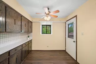 525 Cumnor Rd, Westmont, IL 60559 - Photo 10