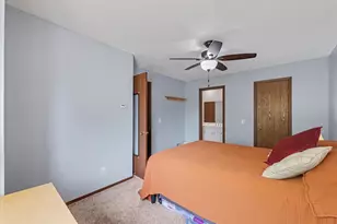 2155 Harbor Town Cir, Champaign, IL 61821 - Photo 16