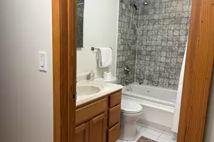5457 W Edmunds St, Chicago, IL 60630 - Photo 10