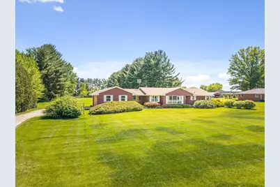 9640 Cunningham Road, Winnebago, IL 61088 - Photo 2