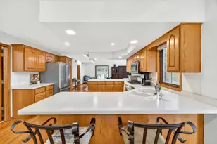 8127 Abbey Rd, Tinley Park, IL 60477 - Photo 10