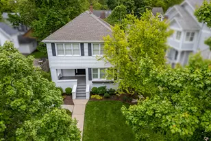 9 S Bruner St, Hinsdale, IL 60521 - Photo 2