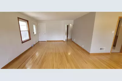 2067 Sherwin Avenue, Des Plaines, IL 60018 - Photo 10