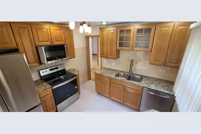 2067 Sherwin Avenue, Des Plaines, IL 60018 - Photo 12