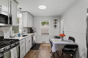 1012 Leith Ave, Waukegan, IL 60085 - Photo 10