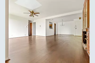 709 79th Street #404, Darien, IL 60561 - Photo 6