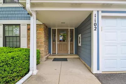 1102 Woodbury Lane #D1, Wheeling, IL 60090 - Photo 2